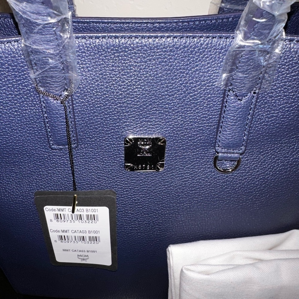 NWT MCM Purse w/Dust Bagโ๐โโโ - Picture 8 of 16